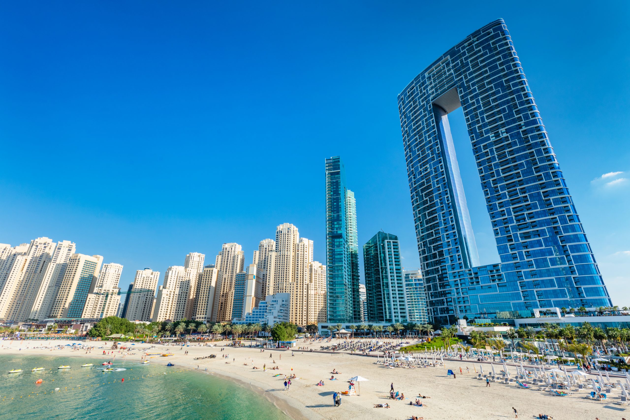 Jumeirah beach оаэ. Инвестиции в Дубай. Район в Дубае Ламае. Дубай или Дубаи. Дубай бедные районы.